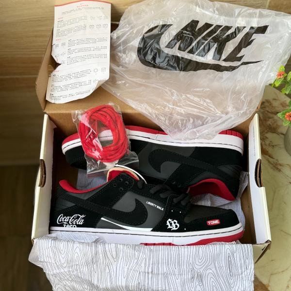 NIKE SB DUNK ZERO COCA COLA