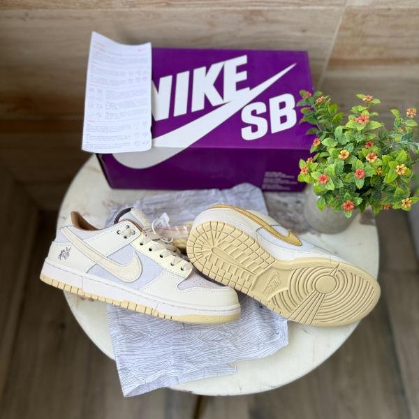 NIKE SB DUNK YEAR OF RABBIT