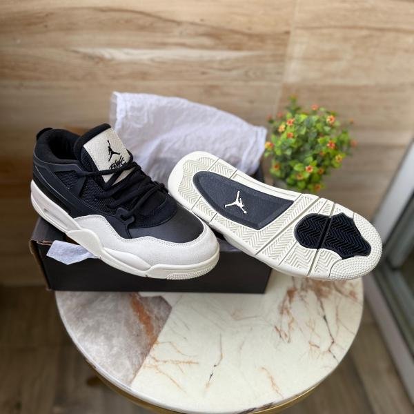 AIR JORDANS 4 RM BLACK LIGHT BONE