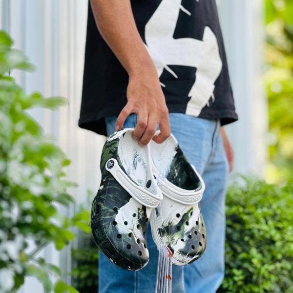 CROCS CLASSIC PRINT