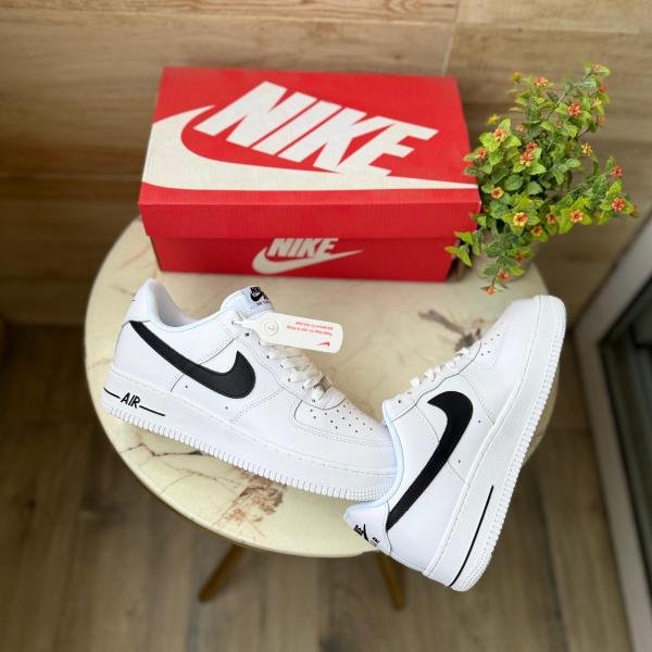 NIKE AIRFORCE 07 BLACK SWOOSH