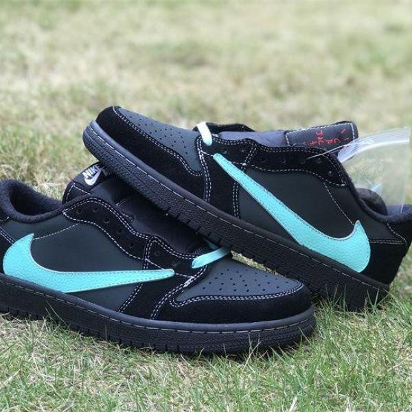 JORDANS RETRO 1 TRAVIS SCOTT TIFFANY