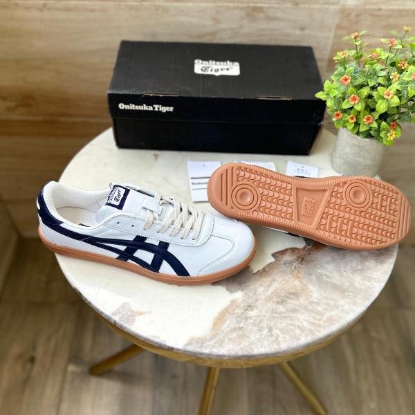 ONITSUKA TIGER TOKUTEN WHITE NAVY EDITION