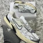 NIKE V2K RUN