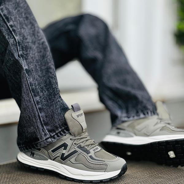 IMPORTED NEW BALANCE SHOE