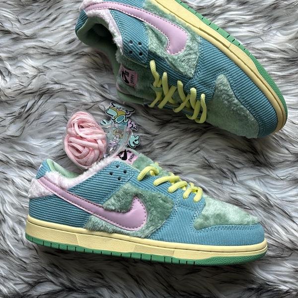 NIKE SB DUNK LOW PRO X VERDY