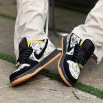 NIKE SB DUNK LOW SUPREME RAMMELLZEE