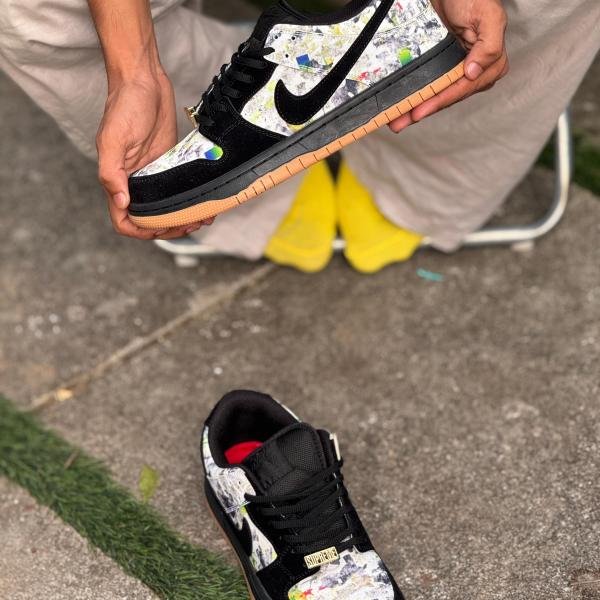 NIKE SB DUNK LOW SUPREME RAMMELLZEE