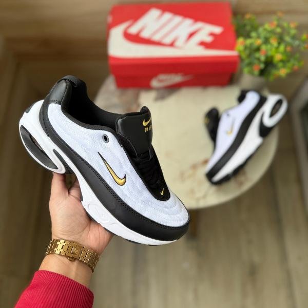 NIKE AIRMAX PORTAL TRAINERS