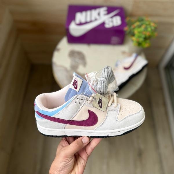 NIKE SB DUNK OTOMO GREY RED