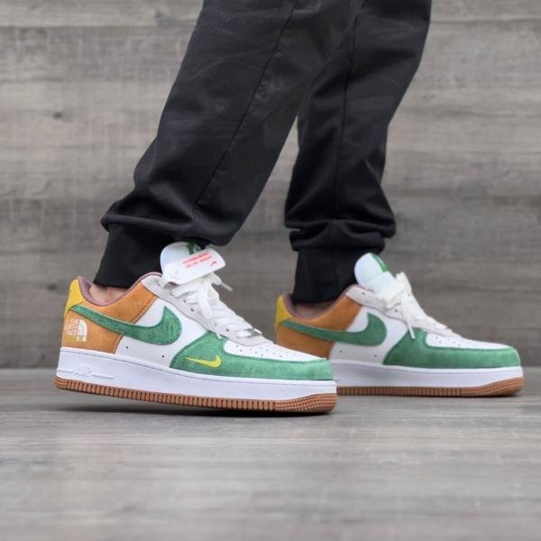 NIKE AIRFORCE NORTH FACE GUCCI