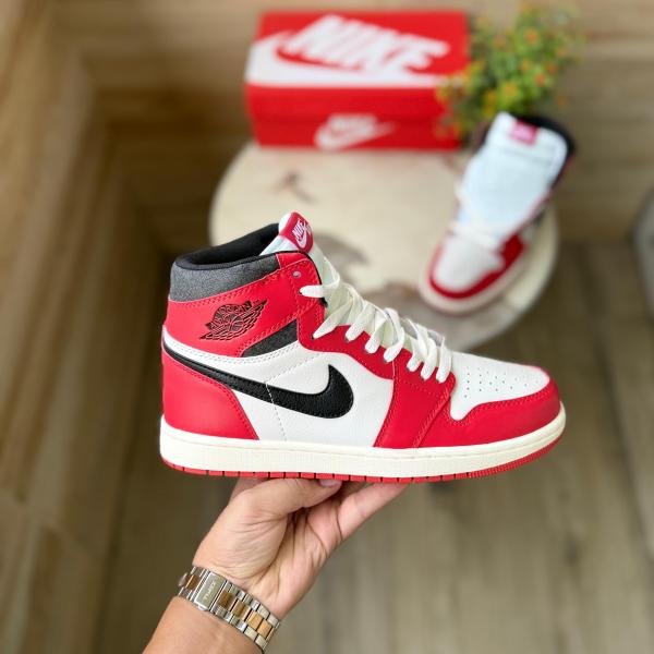 AIR JORDANS RETRO 1 LOST AND FOUND