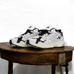 ADIDAS BAD BUNNY RESPONSE CL WHITE BLACK