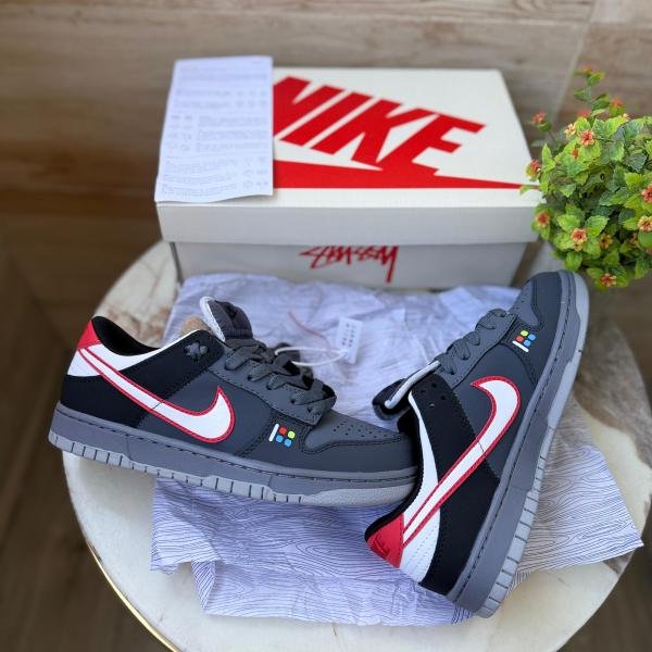 NIKE SB DUNK SUPREME 2025
