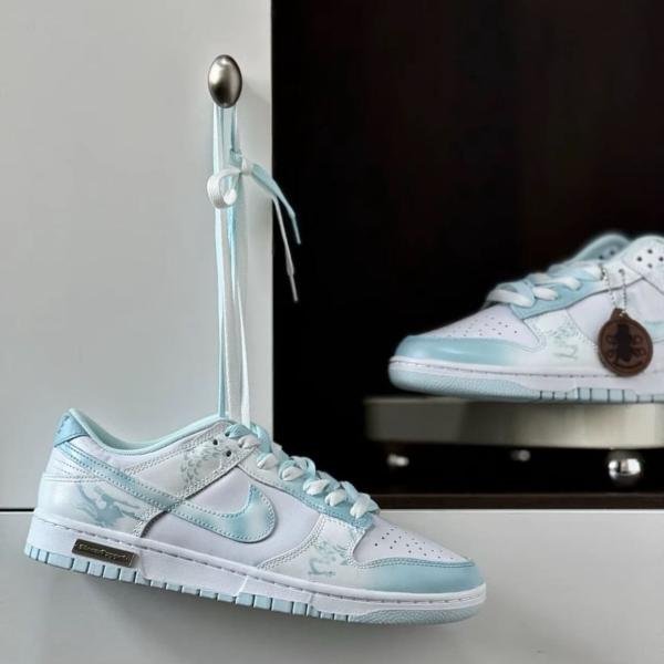 NIKE SB DUNK SNAKE OF THE YEAR 2025