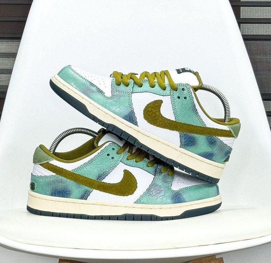 NIKE SB DUNK CHAMELEON