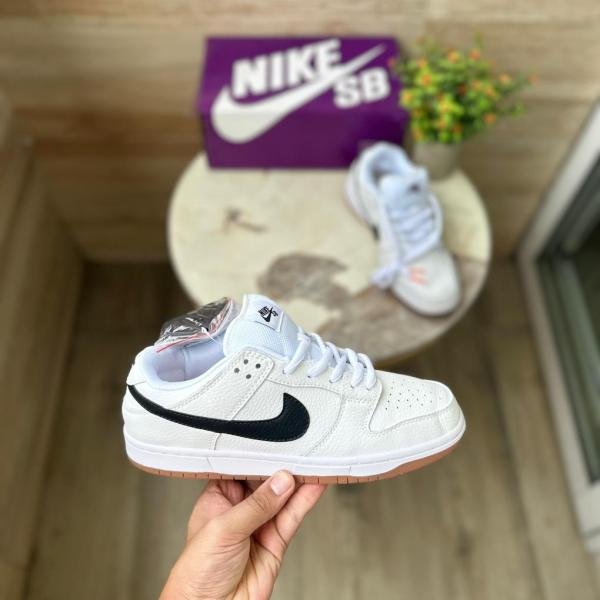 NIKE SB DUNK WHITE GUM