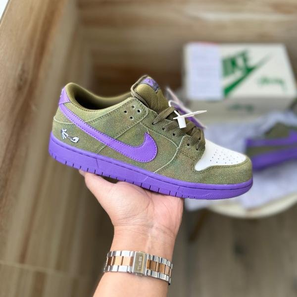 NIKE SB DUNK SNOOP DOGG