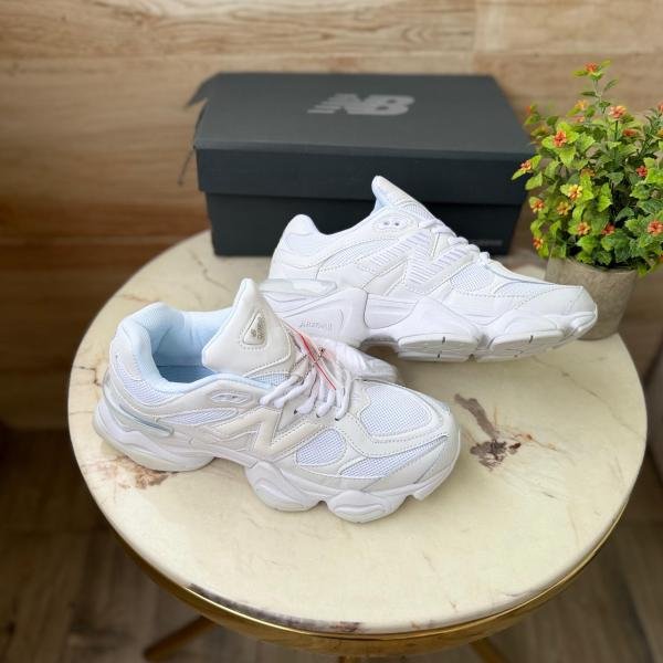 NEW BALANCE 9060 TRIPPLE WHITE