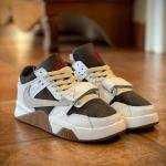 AIR JORDANS RETRO TRAVIS SCOTT