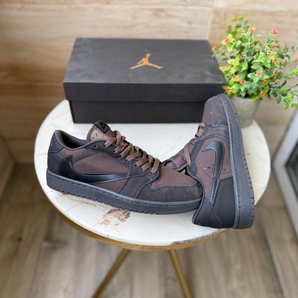 AIR JORDAN X TRAVIS SCOTT 1 LOW OG SP ‘VELVET BROWN’