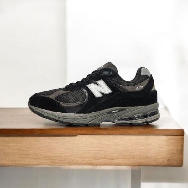 NEW BALANCE 2002r SHADOW