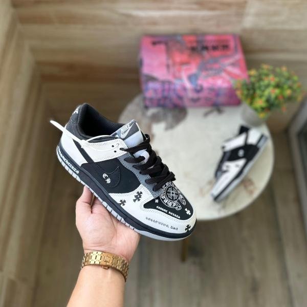 NIKE SB DUNK CHROME HEARTS