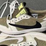 NIKE JORDAN SB DUNK "X TRAVIS SCOTT GULF"