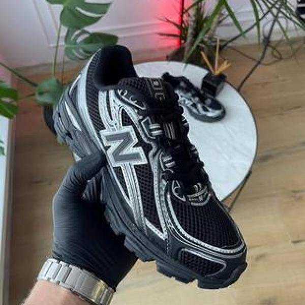 NEW BALANCE 740 BLACK