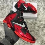 NIKE LEBRON 11