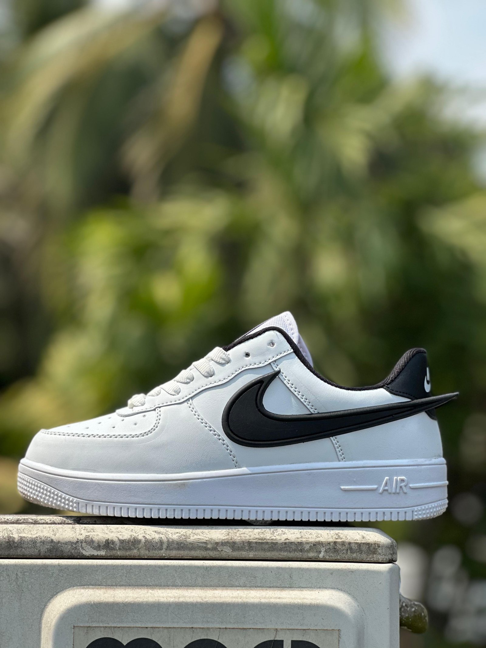 NIKE AIRFORCE 1 AMBUSH