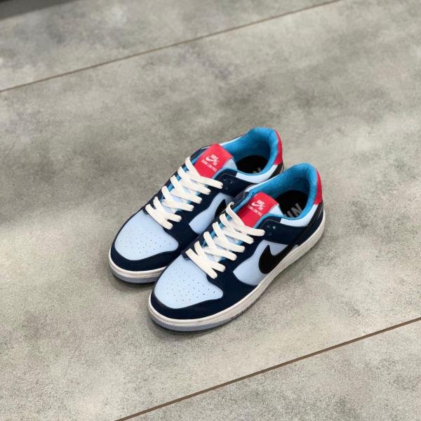 NIKE SB DUNK AMBUSH