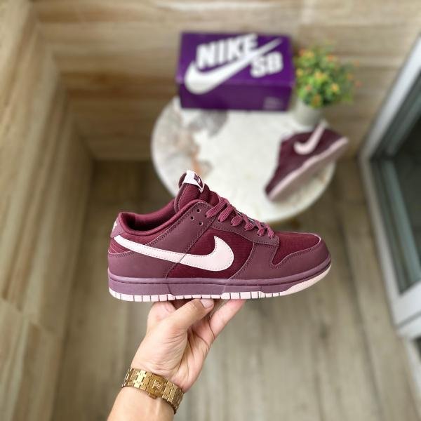 NIKE DUNK BEETROOT CRUSH