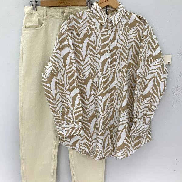 SHIRT AND MOMFIT PANT