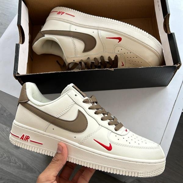 NIKE AIRFORCE ORIGINALS