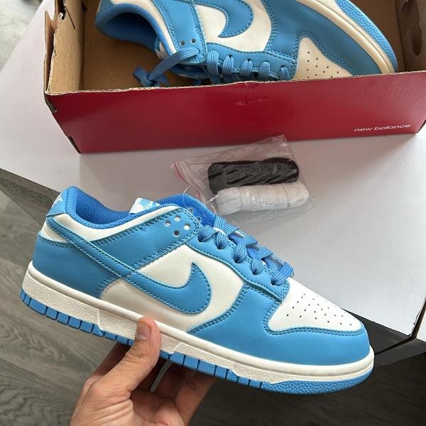 NIKE SB DUNK LOW GIRLS