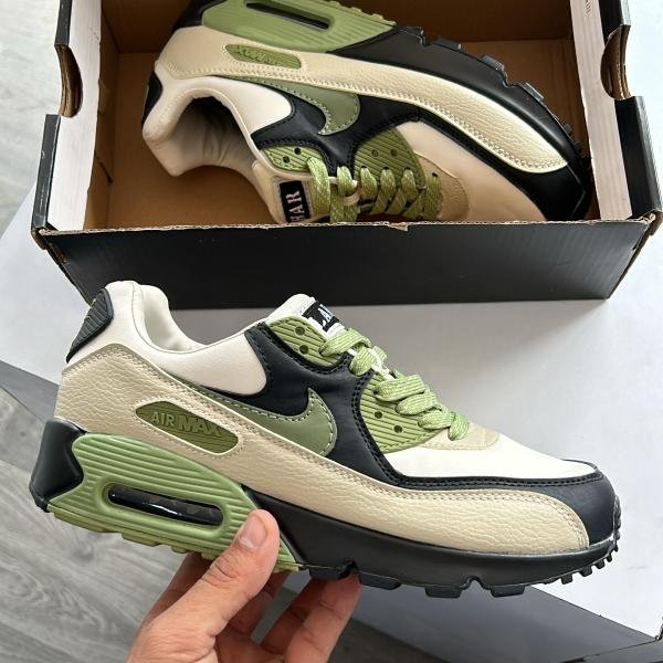 NIKE AIRMAX 90