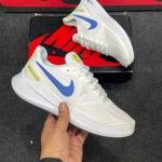 NIKE ZOOM GUIDE 10
