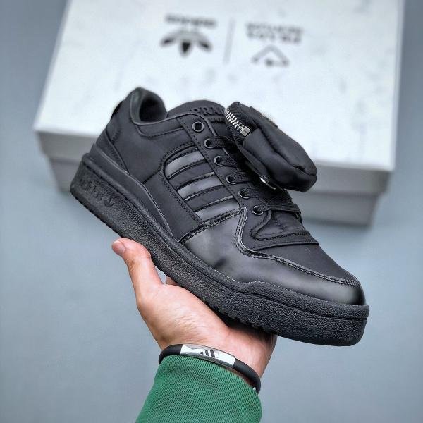 ADIDAS FORUM PRAD