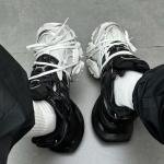 ADIDAS XLG RUNNER DELUXE WHITE BLACK