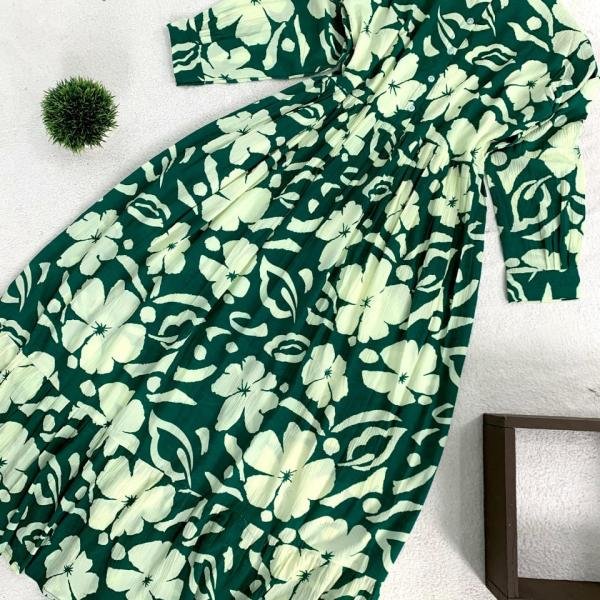 FULL GOWN WITH FULL SLEEVES