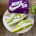 NIKE SB DUNK GREEN APPLE