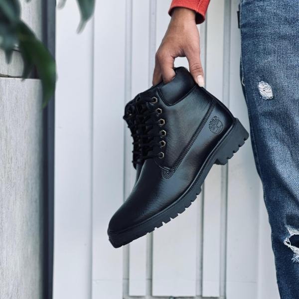 TIMBERLAND BOOTS