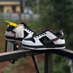 NIKE SB DUNK TIGHT BOOTH