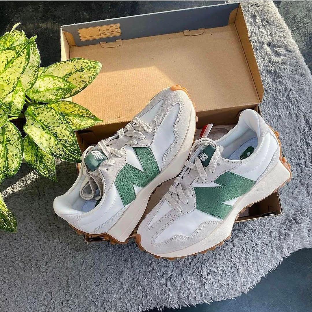 NEW BALANCE 327 MOONBEAN NOORI